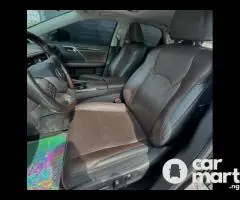 Tokunbo 2019 Lexus RX350 (Premium Edition) - 2