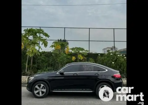 Tokunbo 2017 Mercedes Benz GLC300 (Coupe) - 4/5