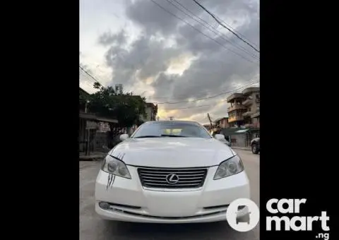 Extremely Clean. Registered 2008 Lexus ES350 with Tesla screen - 1/5