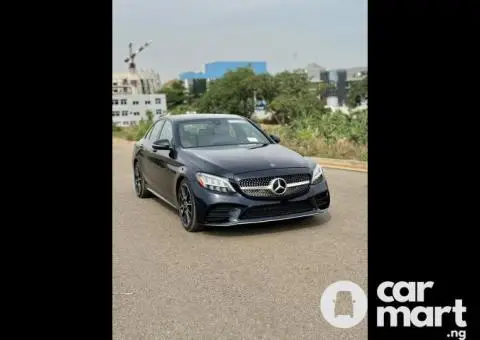 Foreign used 2020 Mercedes Benz C300 - 2/5