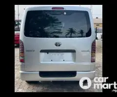 Foreign Used 2015 Toyota Hiace Bus (Hummer Bus)