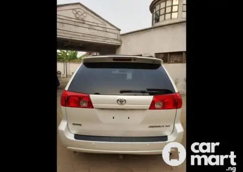 Direct Tokunbo 2010 Toyota Sienna XLE - 5/5