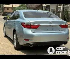 Pre-Owned 2014 Lexus ES350