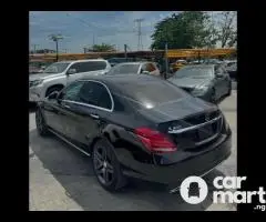 Tokunbo 2015 Mercedes Benz C300