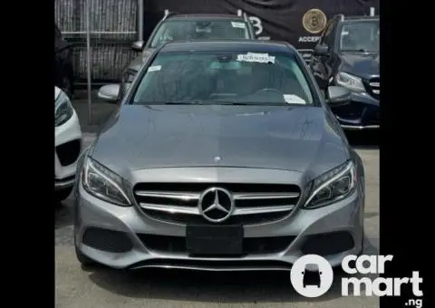 Tokunbo 2015 Mercedes Benz C300 - 2/5