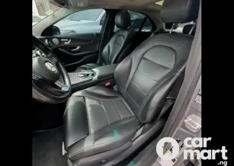 Tokunbo 2015 Mercedes Benz C300 - 3/5