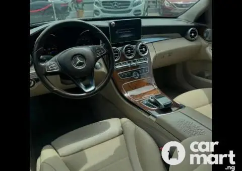 Tokunbo 2015 Mercedes Benz C300 - 3/5