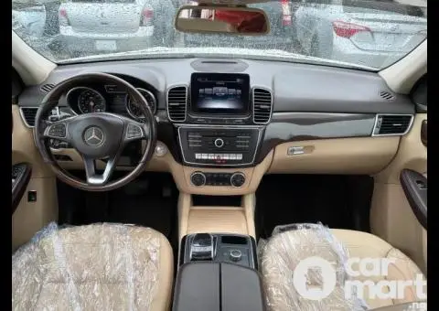 Nigerian Used 2017 Mercedes GLE 350 - 2/5