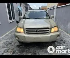 Clean 2004 Toyota Highlander With Android Screen - 5