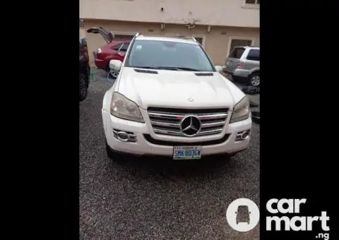 Clean First Body 2008 Mercedes Benz GL550 Full Option - 4/5