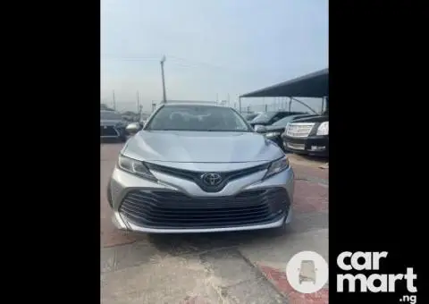 Tokunbo 2018 Toyota Camry LE - 3/5