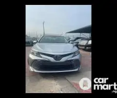 Tokunbo 2018 Toyota Camry LE - 3