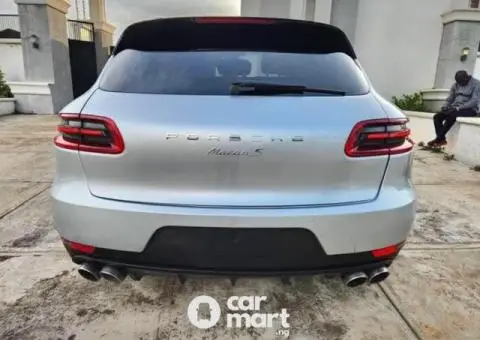 Foreign used 2018 Porsche Macan S - 4/5