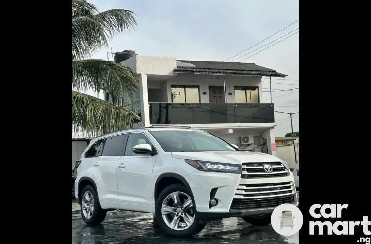 Tokunbo 2015 Toyota Highlander (Platinum Edition) - 3/5