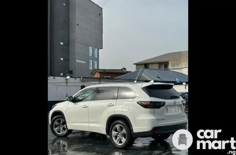 Tokunbo 2015 Toyota Highlander (Platinum Edition) - 5/5