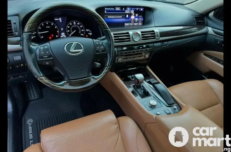 Tokunbo 2015 Lexus LS460 - 3/5