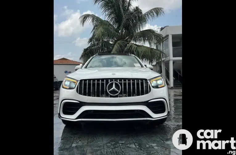 Tokunbo 2017 Mercedes Benz GLC300 - 2/5