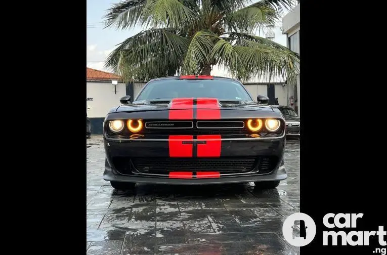 Tokunbo 2020 Dodge Challenger - 3/5