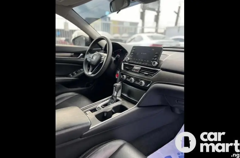 Tokunbo 2018 Honda Accord - 1