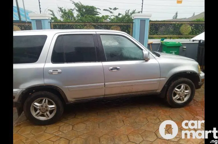 Clean 2000 Honda CR-V - 5/5