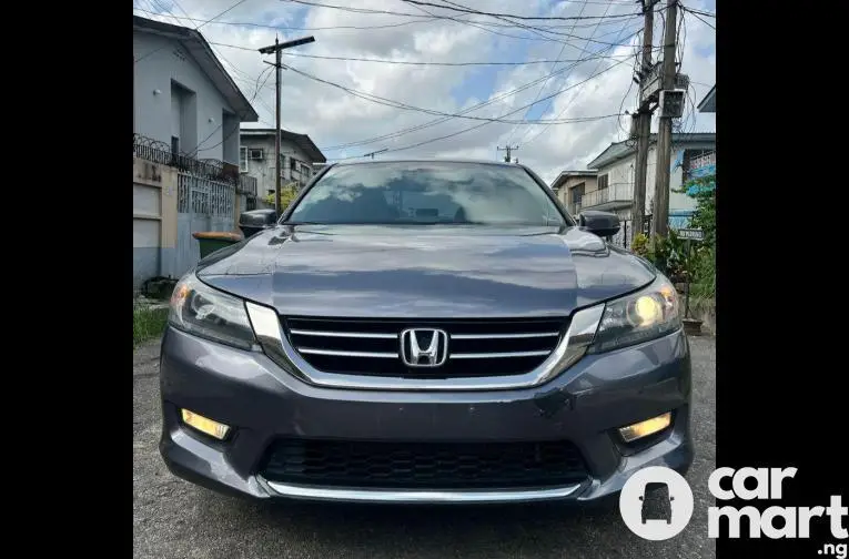 Tokunbo 2013 Honda Accord - 2/5