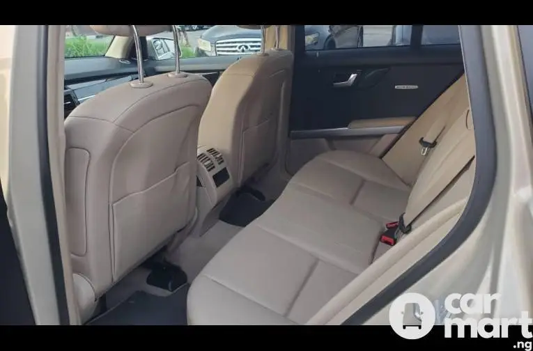 2012 Mercedes Benz GLK thumb-start with panoramic roof