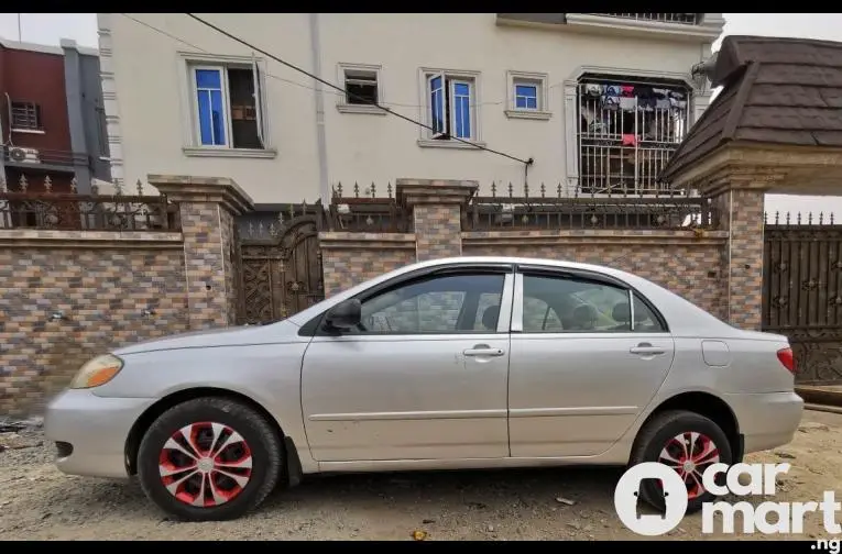 Nigerian Used 2004 Toyota Corolla - 4/5