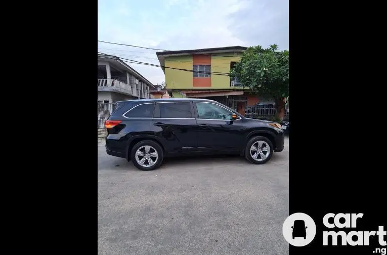 Registered 2015 Toyota Highlander XLE Upgraded to 2019