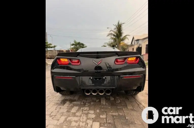 2015 Chevrolet Corvette STINGRAY - 2/5