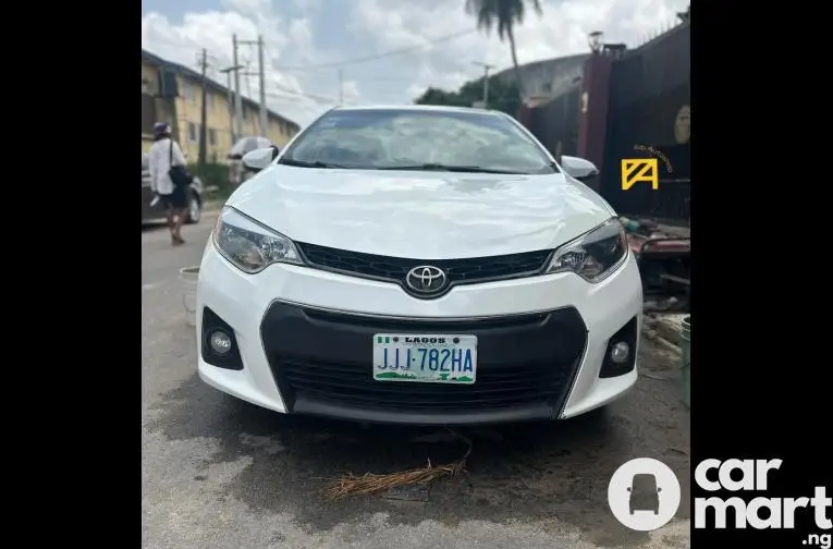 Used 2015 Toyota Corolla S - 1/5