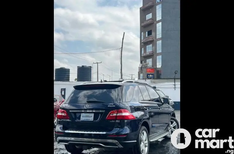 Tokunbo 2012 Mercedes Benz ML350 - 5/5