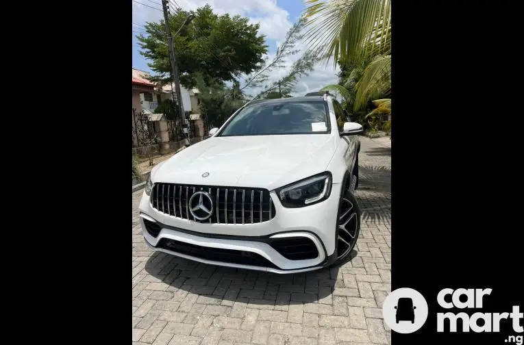 Foreign used 2017 Mercedes Benz GLC 300 - 3/5