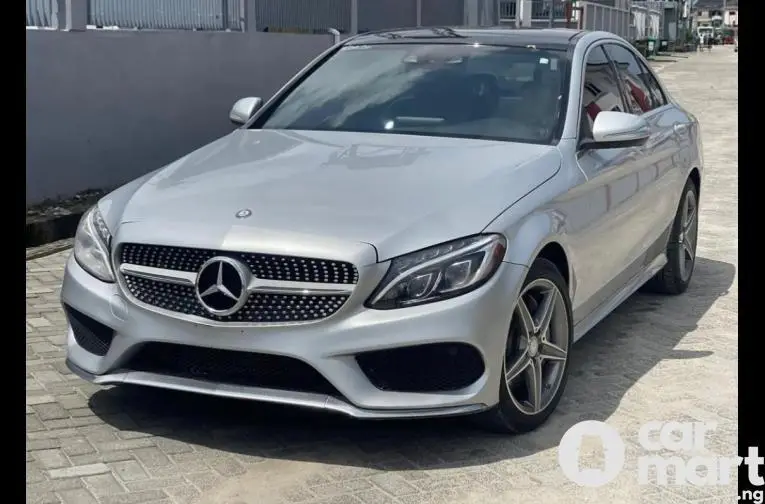 Tokunbo 2016 Mercedes Benz C400 - 2/5