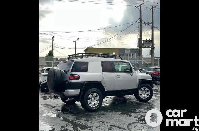 Pre-Owned 2008 Toyota FJ Cruiser - 4/4