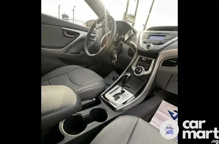 Tokunbo 2012 Hyundai Elantra - 3/5