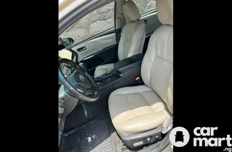 Tokunbo 2014 Toyota Avalon XLE