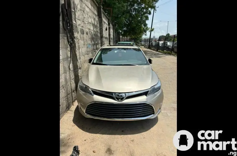 Tokunbo 2014 Toyota Avalon XLE - 2/5