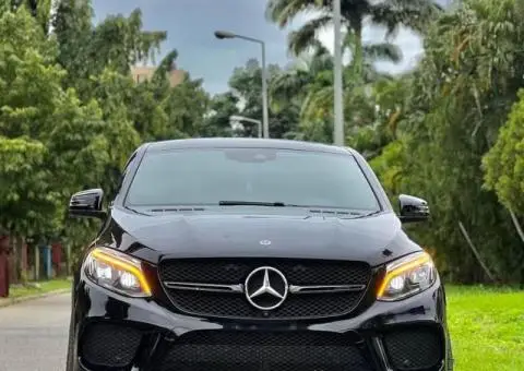 Super clean 2018 Mercedes Benz GLE43 AMG - 1/5