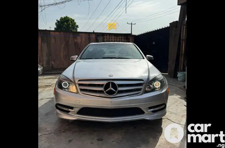 2011 Mercedes Benz C300 Premium - 1/5