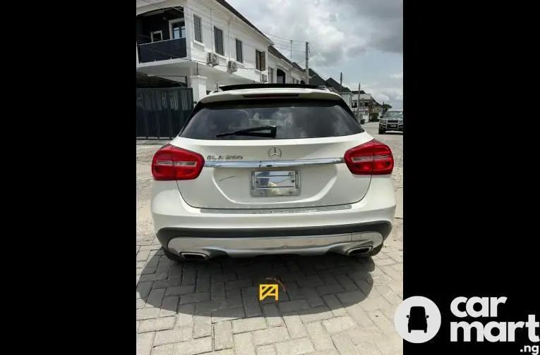 2016 Mercedes Benz GLA250 - 5/5