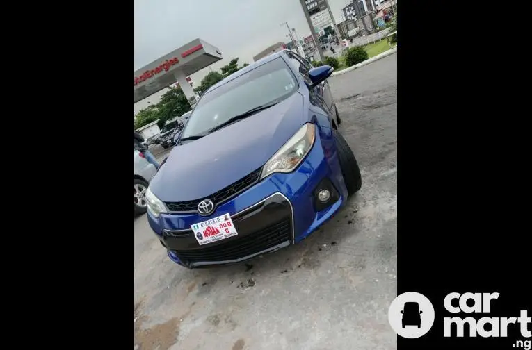 Toyota Corolla 2015 - 1/5