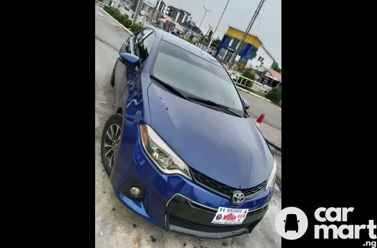 Toyota Corolla 2015 - 2/5