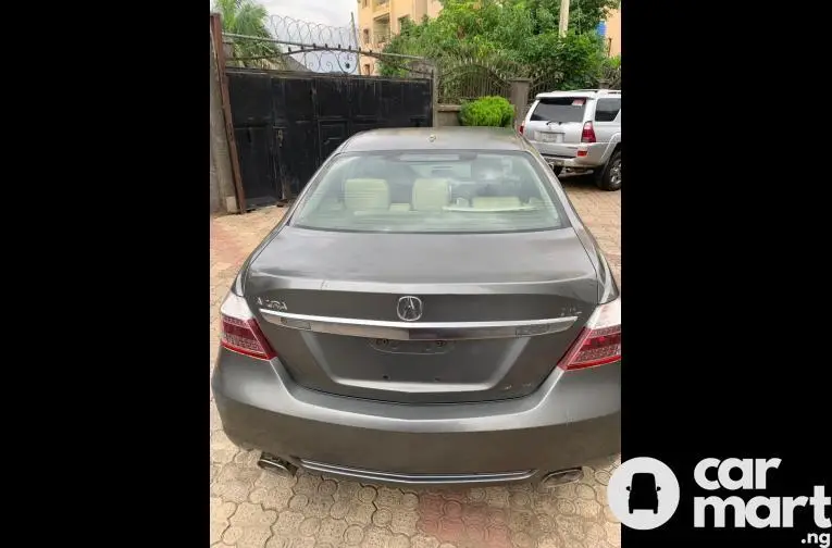 Used 2009 Acura saloon RL - 4/5