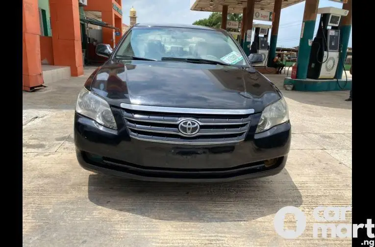 Clean 2008 Toyota Avalon Limited - 1/5