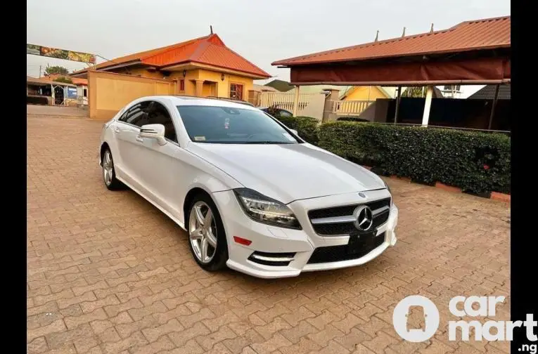 Super clean 2013 Mercedes Benz CLS550 4Matic - 1/5