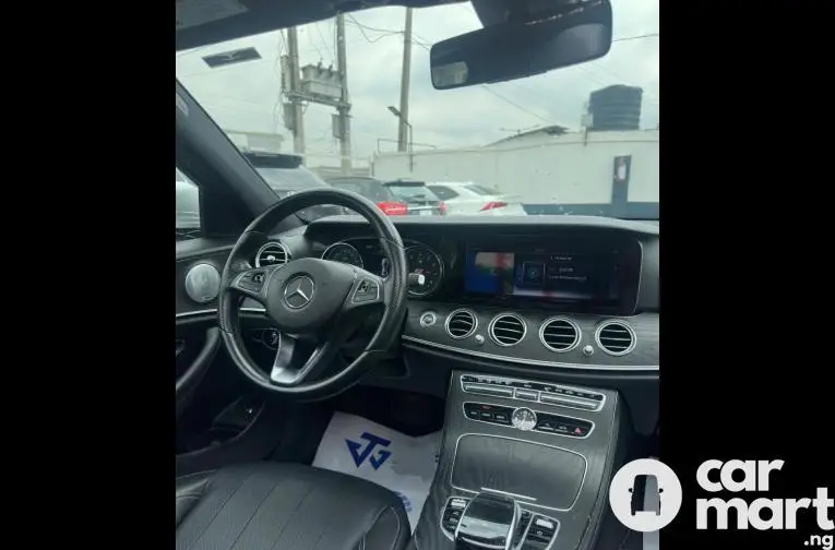 Tokunbo 2019 Mercedes Benz E300 - 1