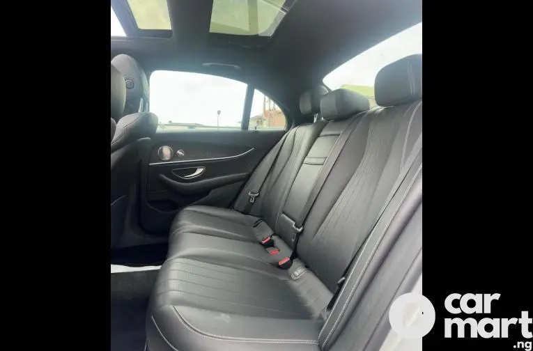 Tokunbo 2019 Mercedes Benz E300