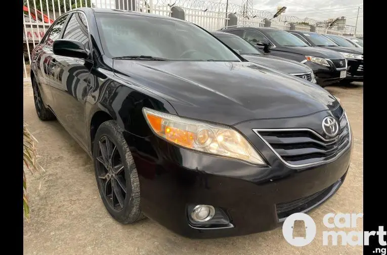 2010 Foreign-used Toyota Camry LE - 1/5