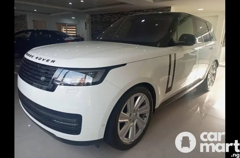 New 2023 Range Rover Vogue - 2/5