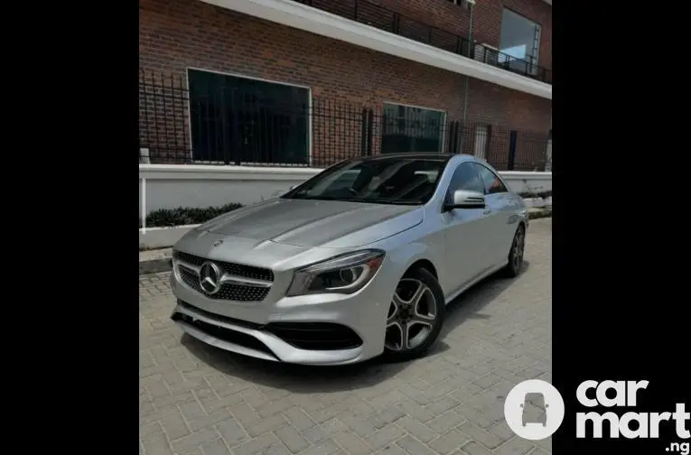 Pre-Owned 2015 Mercedes Benz CLA250 - 2/5